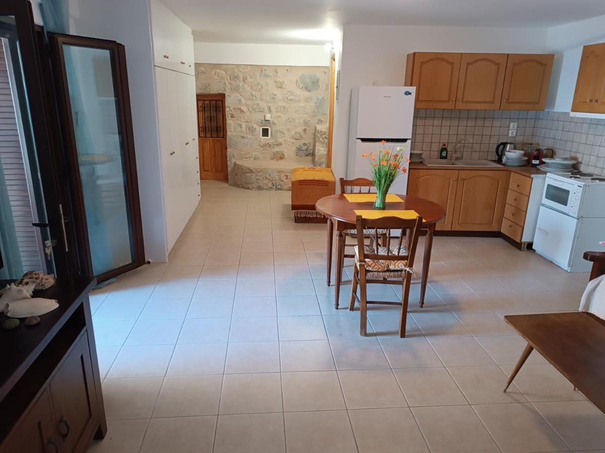 Mani Home Néon Oítilon Buitenkant foto