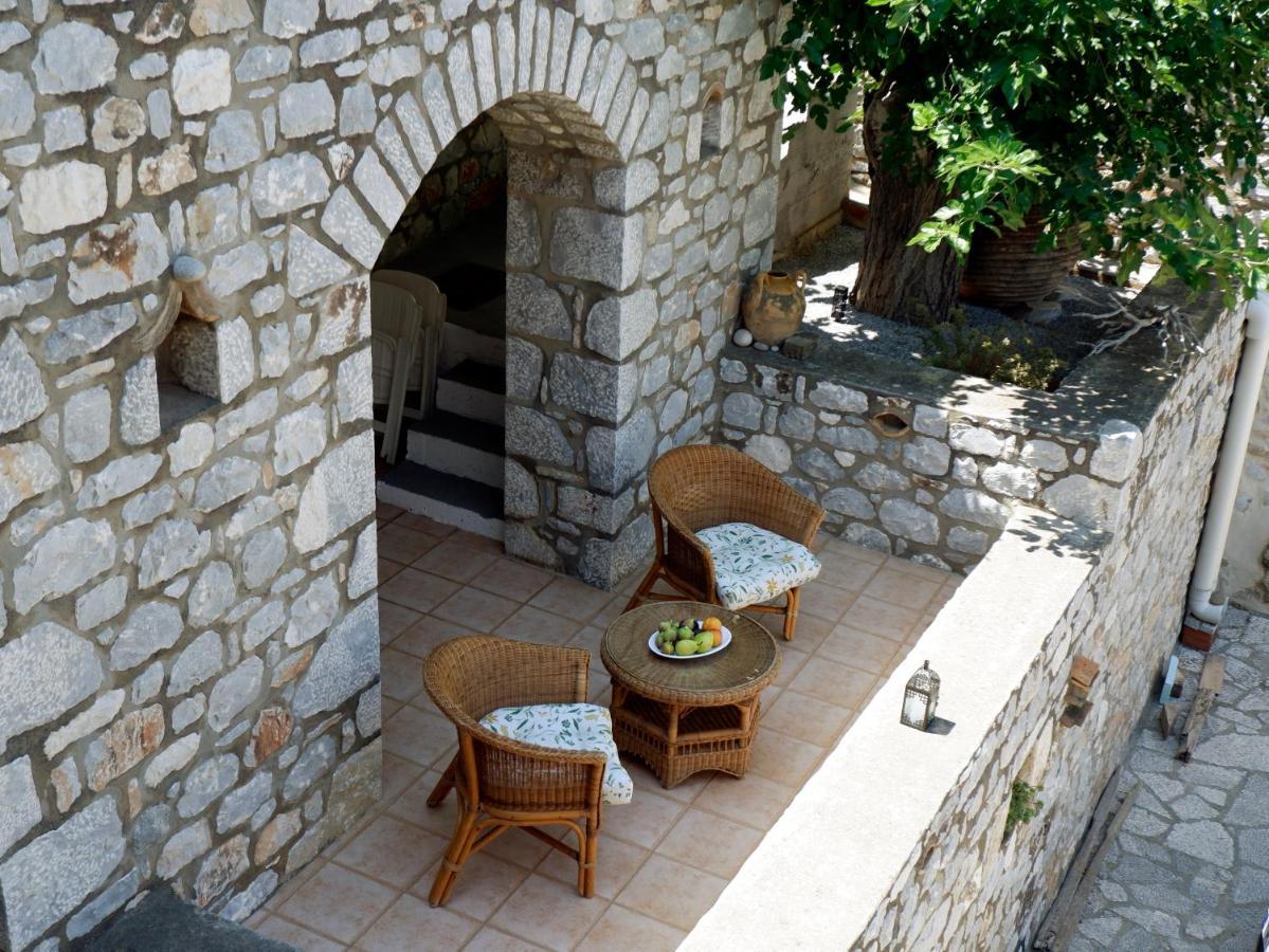 Mani Home Néon Oítilon Buitenkant foto