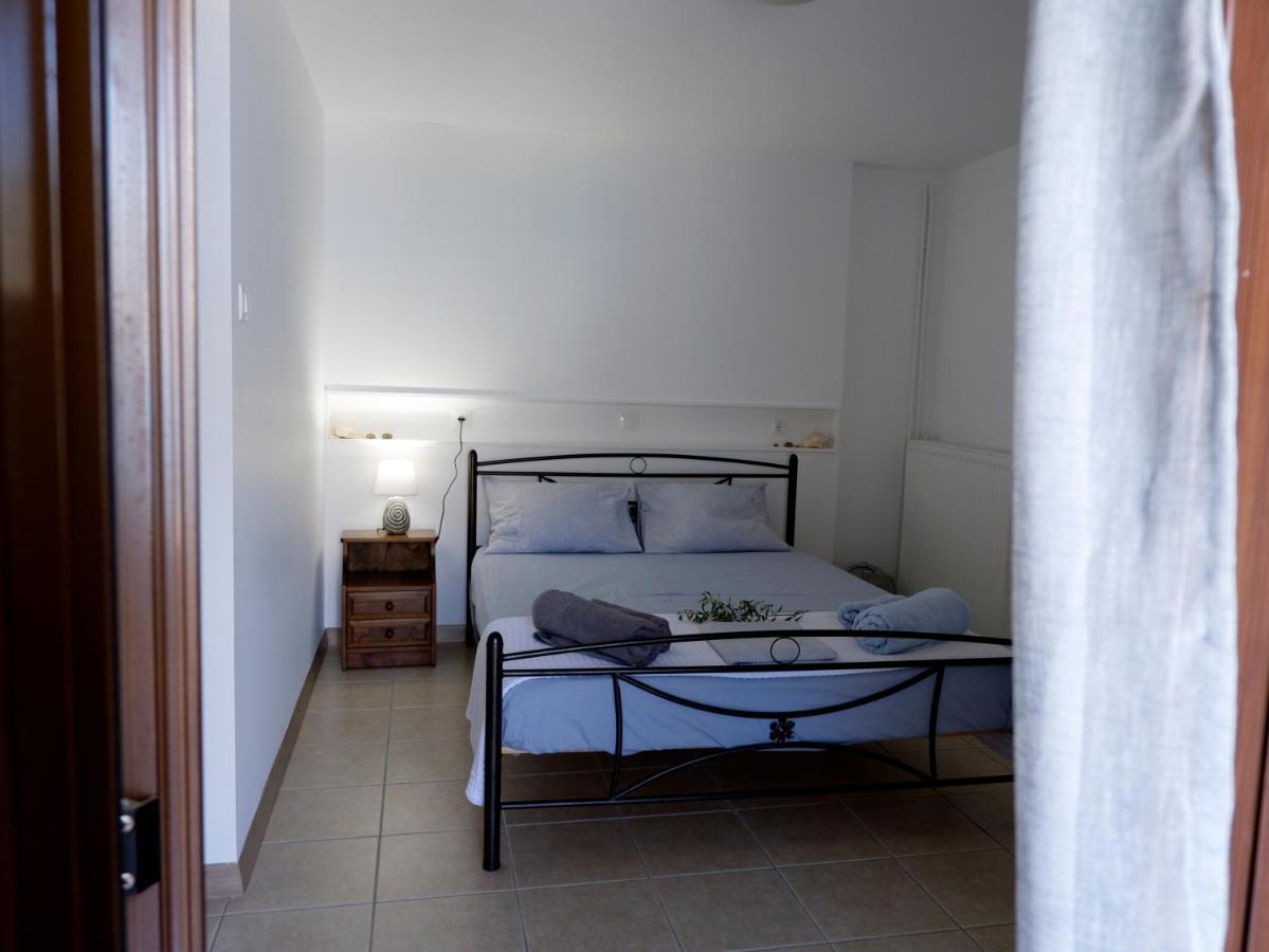 Mani Home Néon Oítilon Buitenkant foto